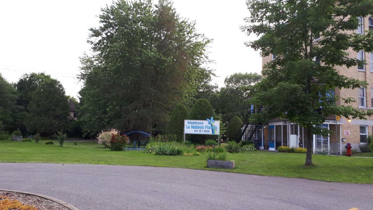 Mhotel Domaine L'Envolee- Maison Fleurie Victoriaville Exteriör bild